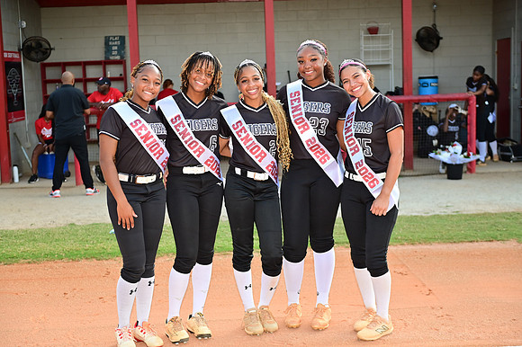 09.22.25 SB Senior Night-4
