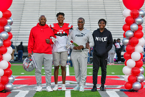 10.21.22 Senior Night-53