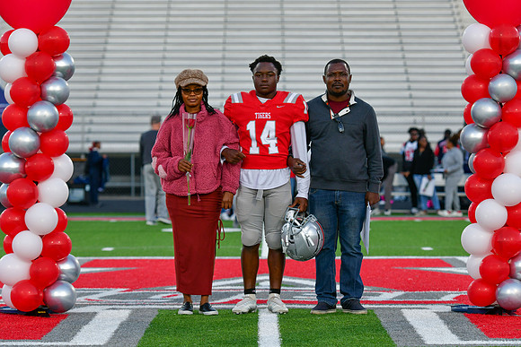 10.21.22 Senior Night-55