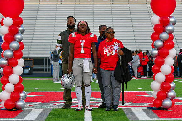 10.21.22 Senior Night-65