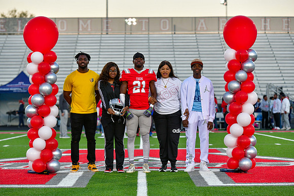 10.21.22 Senior Night-74