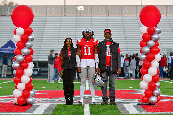 10.21.22 Senior Night-82