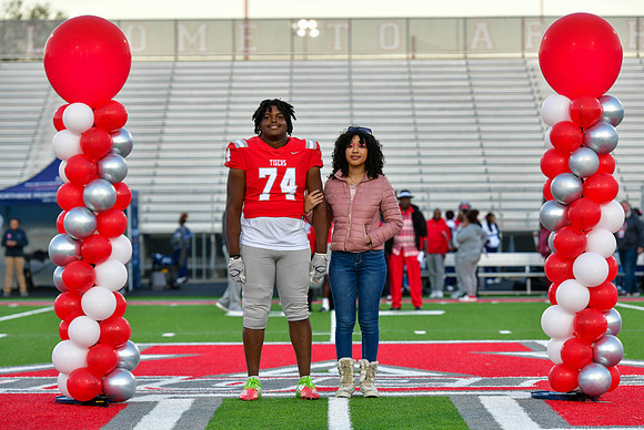 10.21.22 Senior Night-44