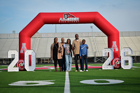 10.19.25 Flag Senior Night-15