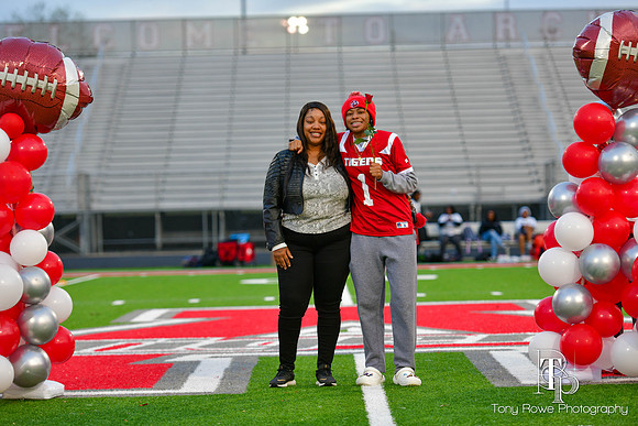 11.14.22 Flag Senior Night-6