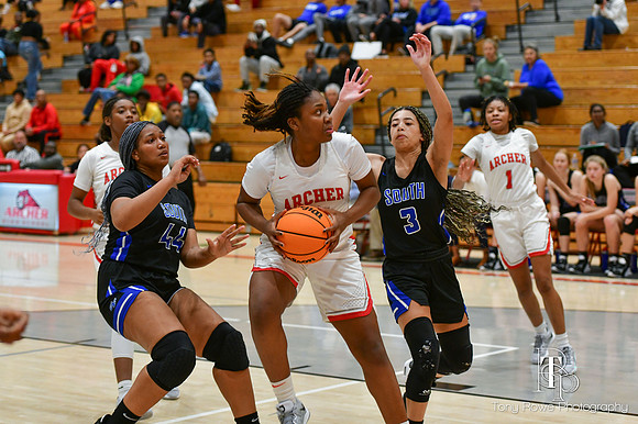 11.15.22 AHS Basketball-31