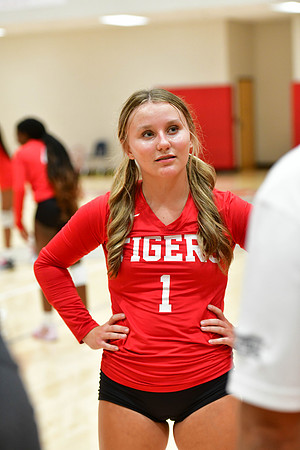 08.16.23 Middle School VB-31