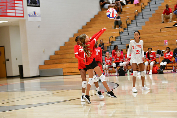 08.16.23 Middle School VB-239