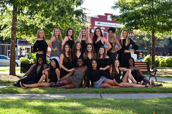 07.21.19 AHS Senior Cheerleaders-34
