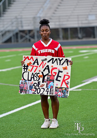 11.09.23 Flag Senior Night-16