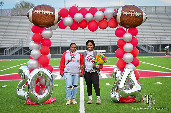 11.09.23 Flag Senior Night-17