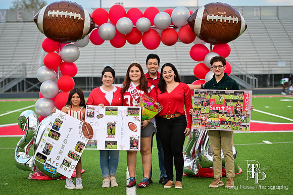 11.09.23 Flag Senior Night-22