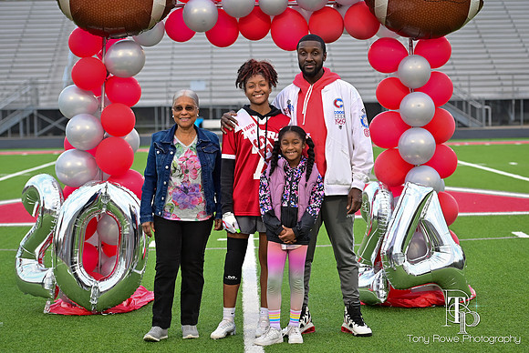 11.09.23 Flag Senior Night-25-2