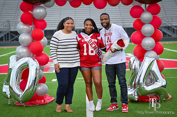 11.09.23 Flag Senior Night-28-2