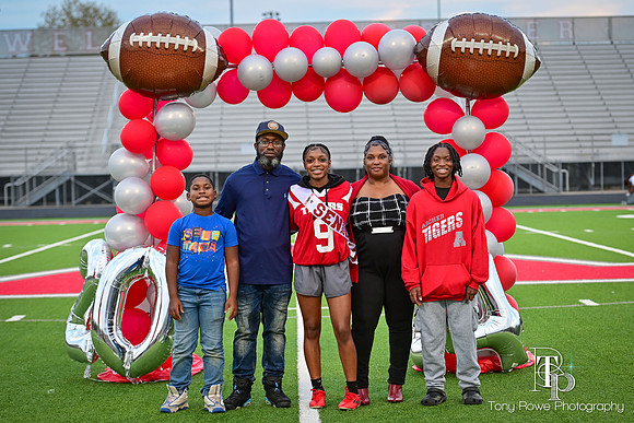 11.09.23 Flag Senior Night-37