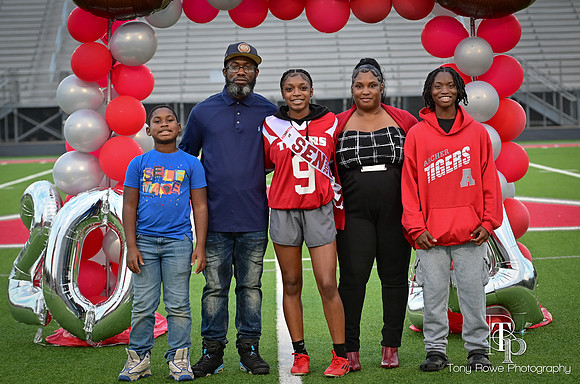 11.09.23 Flag Senior Night-38-2