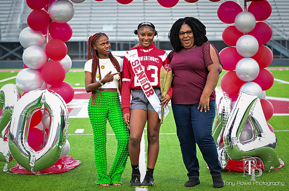 11.09.23 Flag Senior Night-40-2