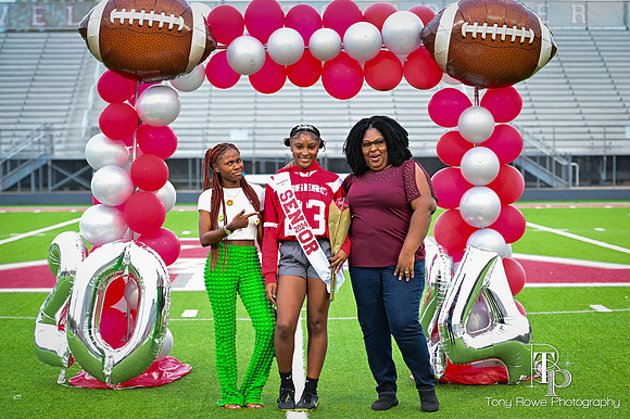 11.09.23 Flag Senior Night-40