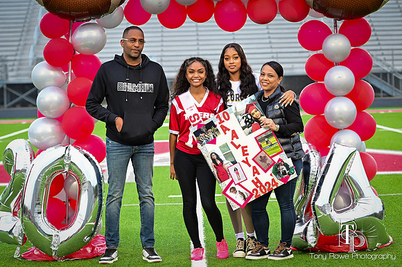 11.09.23 Flag Senior Night-44-2